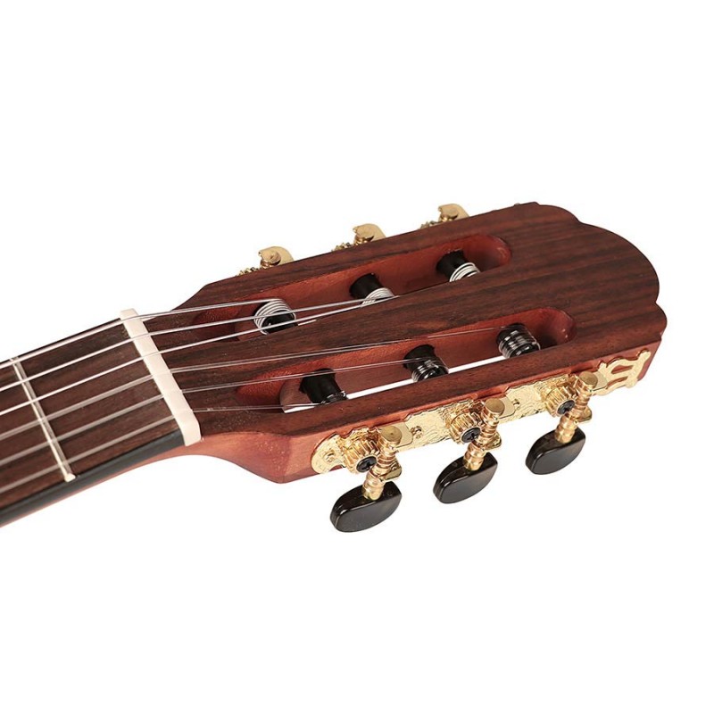 1/2 klassikaline kitarr Salvador CS-212